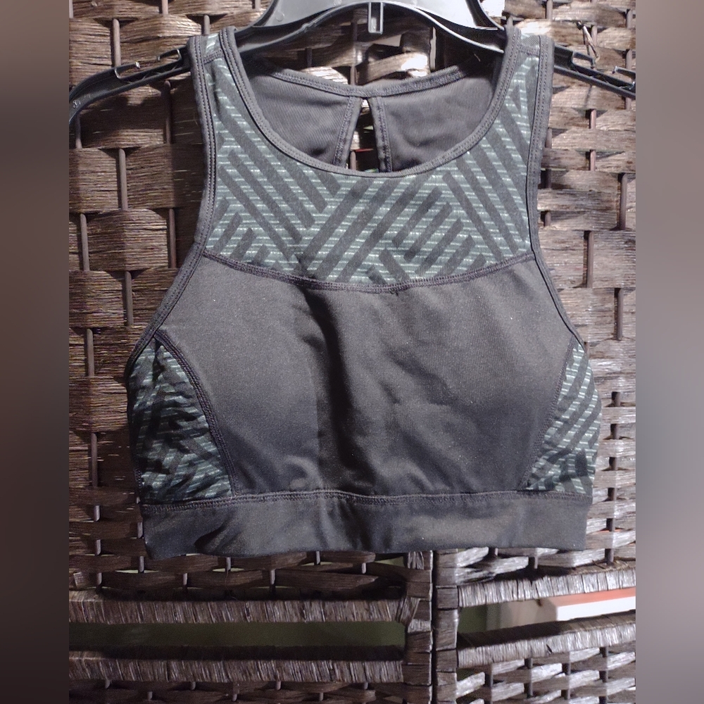Calvin Klein Performance Mesh Slit Back Sports Bra Green Black Size S